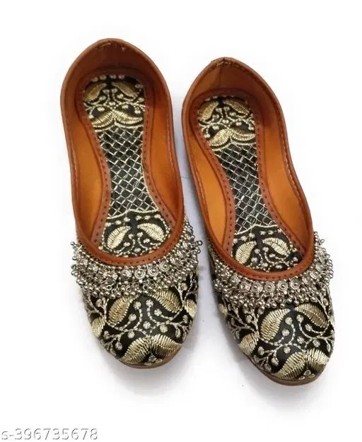 Juttis & Mojaris for Women (Gold, 6)