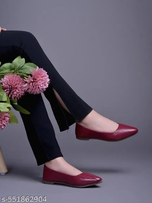 Textured Patent Leather Ballerinas for Women (Red, 9-9.5 Years)