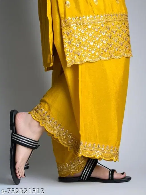 Shoetopia Embellished Flat Sandals (Black, IND-3)