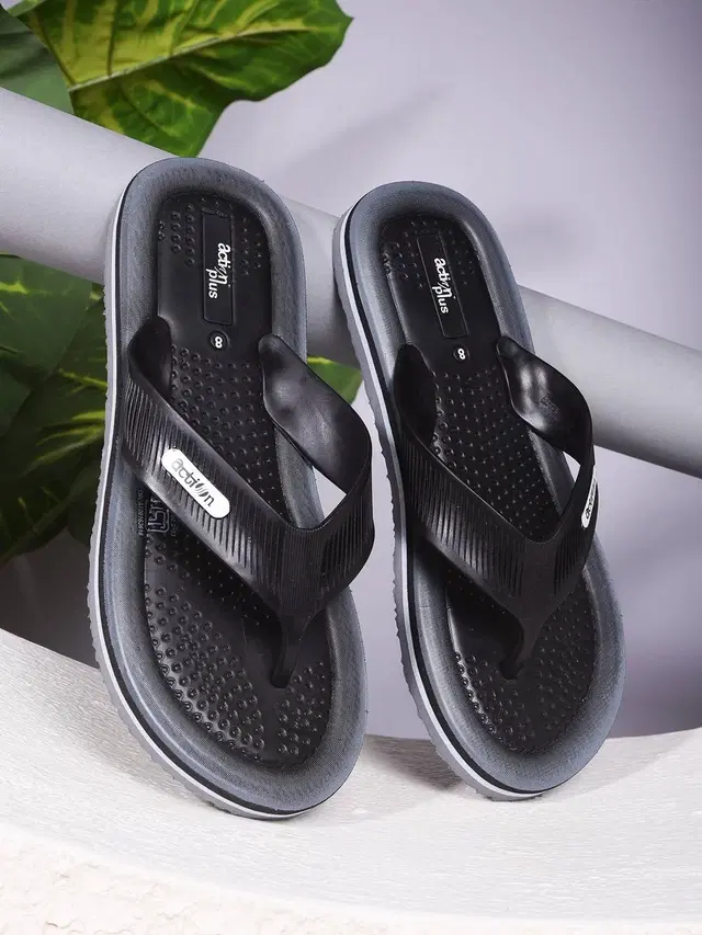 action Casual Slippers for Men (Black, 6)
