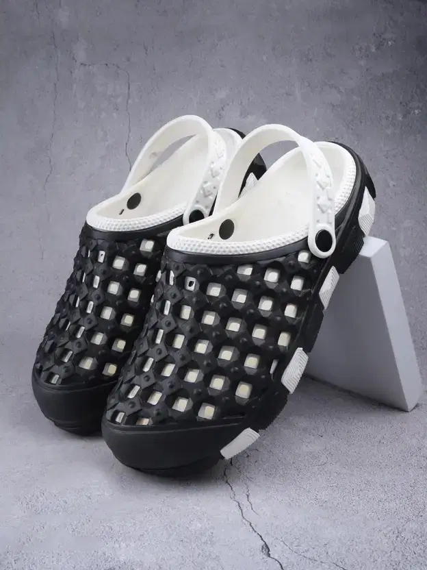 Clogs for Men, Black & White (6)