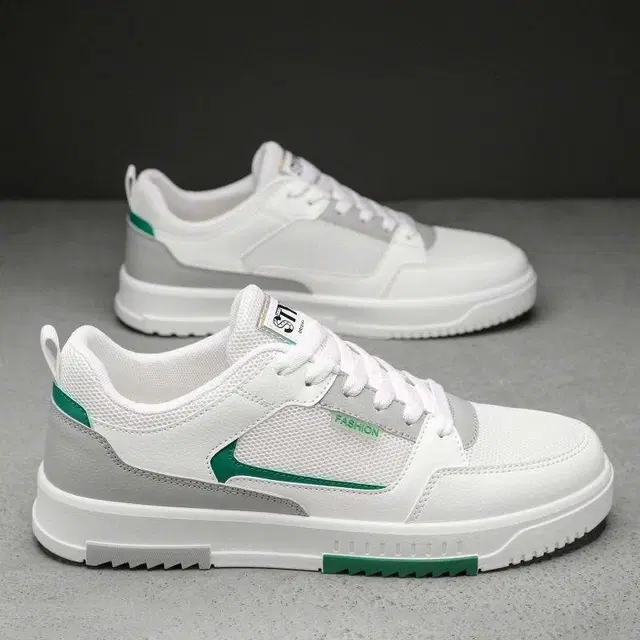 Core Run X Casual Sneakers for Men (Green, 7)