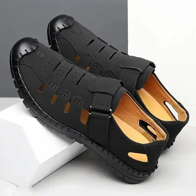 Casual Synthetic Leather Sandals for Men (Black, 6)