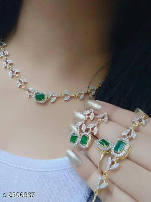 Brass Jewellery Set for Women (Green, Free Size)