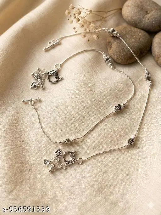 Elegant Anklets for Women (Silver, Free Size)
