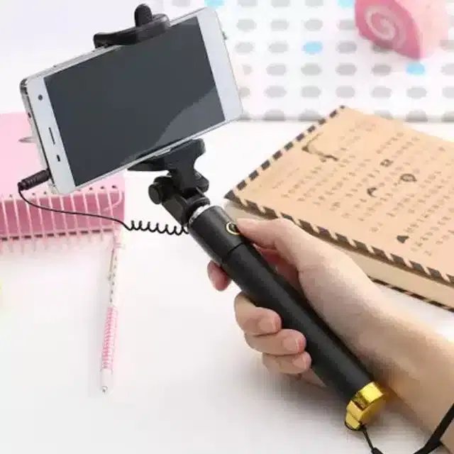 Extendable & Foldable Wired Selfie Stick, Black