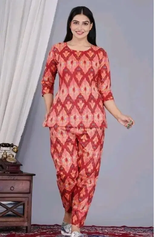 Red Women's Printed Cotton Night Suit Set,  (M)
