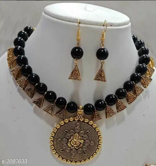 Elegant Pearl Jewellery Set