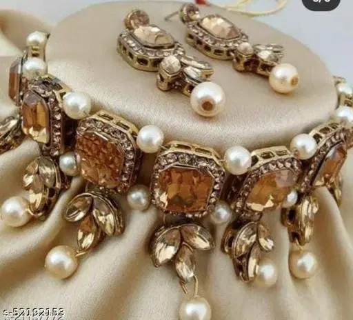 Diva Fancy Chokar Jewellery set