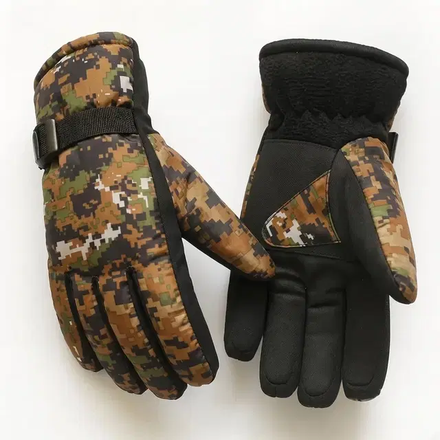 Gloves for Men (Green & Black, Free Size)