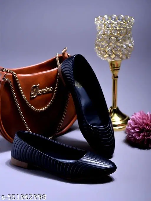 Shoetopia Solid Synthetic Round Toe Ballerinas (Black, 7.5-8 Years)