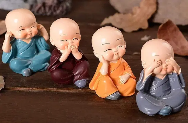 Polyresin Baby Monks Showpiece for Car Dashboard, Multicolor, Pack of 4