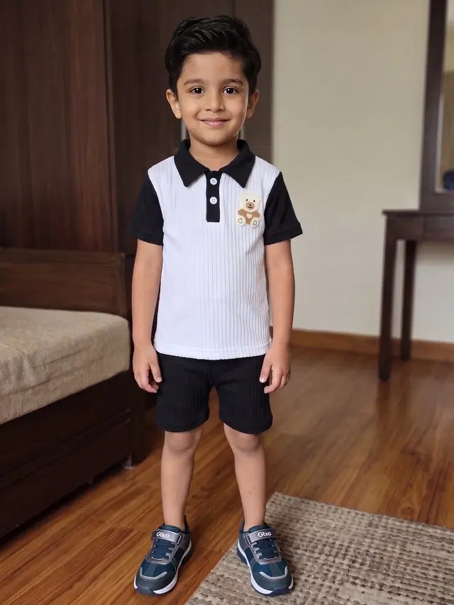 T-Shirt and Shorts Set for Boys (Black, 6-7 Y)