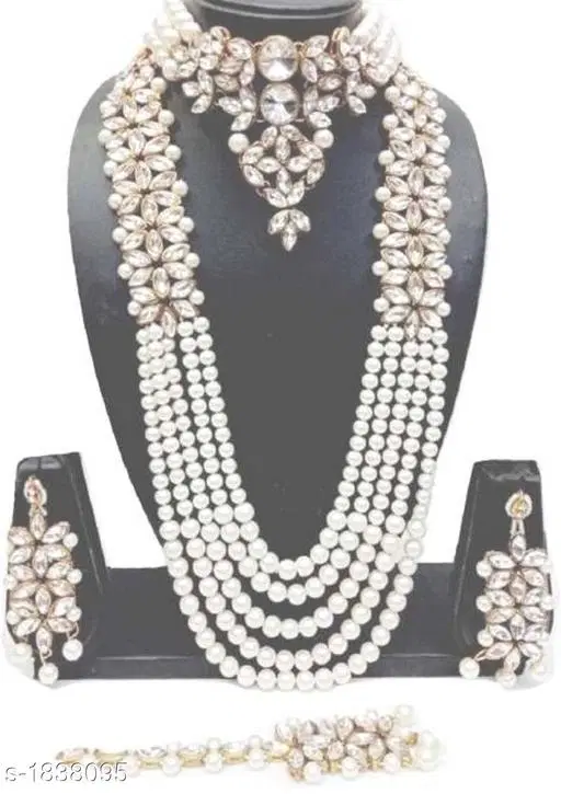 Stunning Metal Women's Jewellery Set