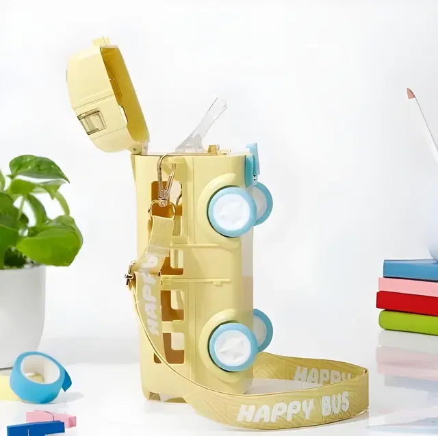 Plastic Bus Shape Sipper Bottle for Kids, Multicolor (1000 ml)