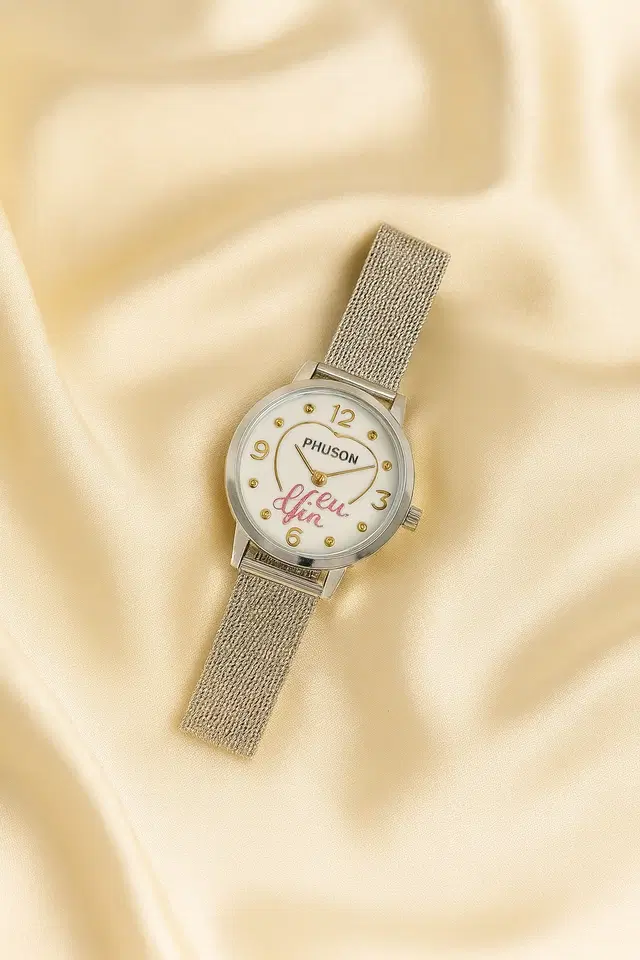 Round Dial Analog Watch for Women, Silver