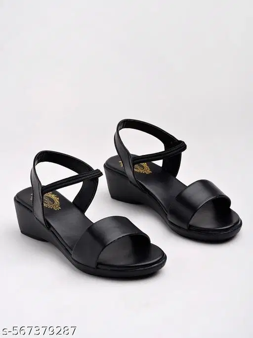 Shoetopia Girls Sandals Size 4.0 Black