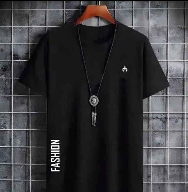 Round Neck Logo T-Shirt for Men, Black (L)