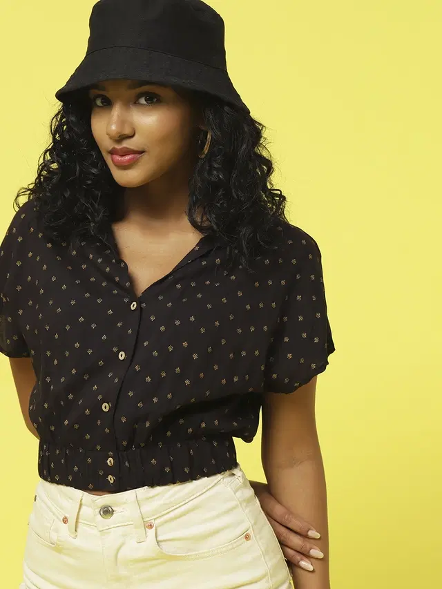 Half Sleeves Printed Shirt for Women (Black, S)