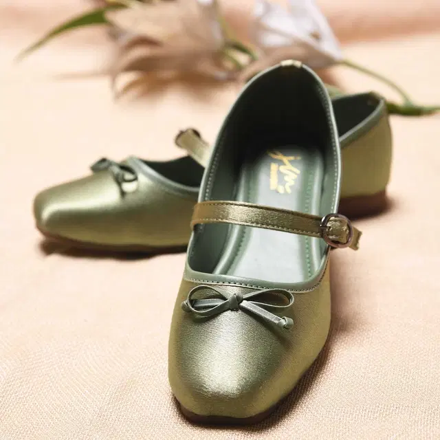 JM Looks Stylish Heels for Women (Green, 3)