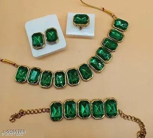 Women's Alloy Gold Plated Jewellery Set