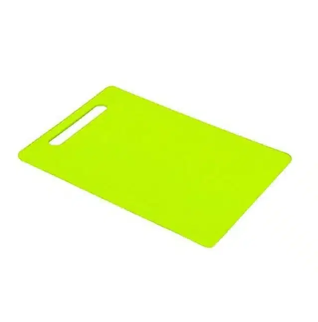 Plastic Vegetable Cutting Board, Green, 20x15 cm