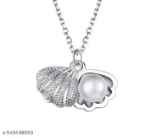 Sea Shell Necklace with a pearl