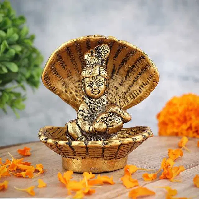 Tevatiya Metal Shri Laddu Gopal In Sea Shell For Home Pooja, Te-001