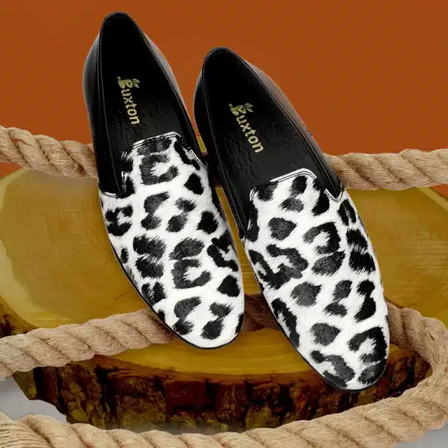 Nagra Shoes for Men (Black & White, 6)