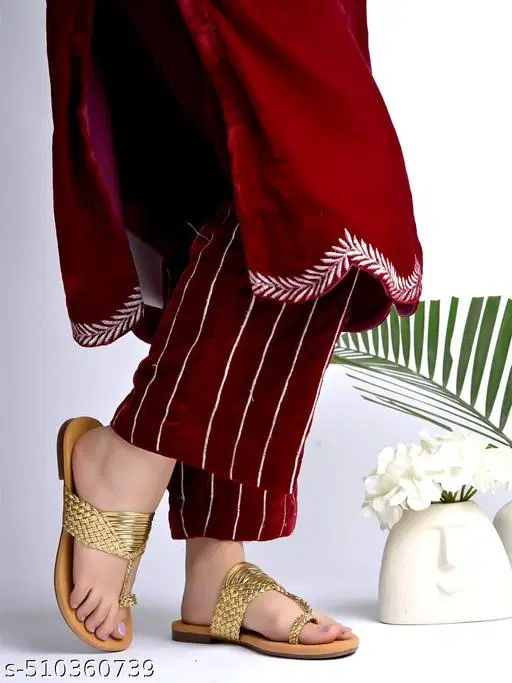 Solid Synthetic Gladiators for Women (Golden, IND-4)