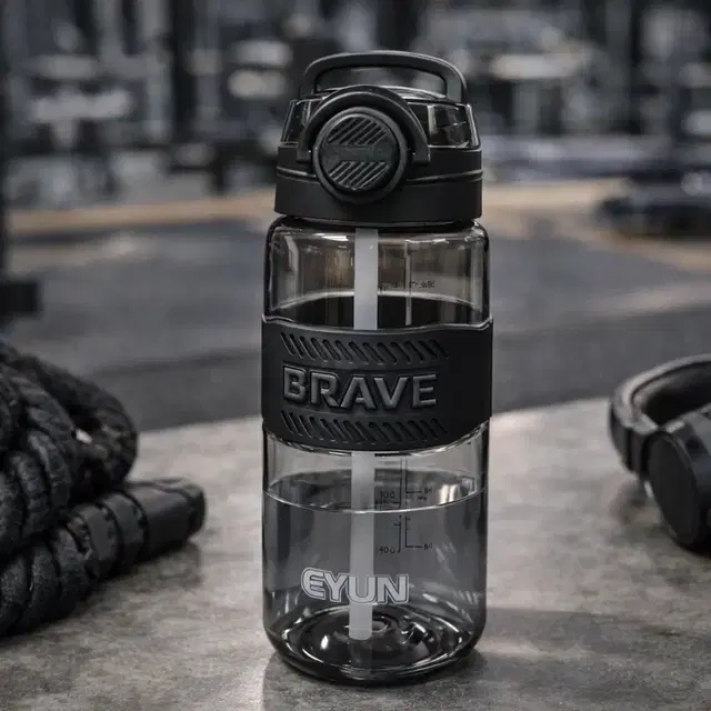 Sports Brave Water Bottle Leakproof Design BPA Free Plastic Drinking Sipper Water Bottle 800 ML Black