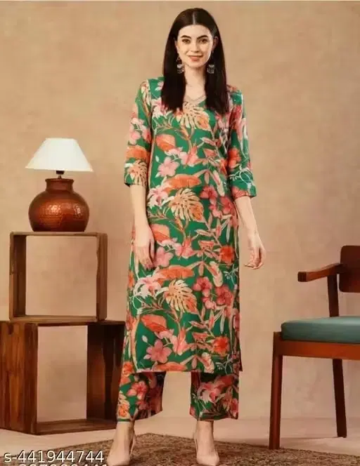 Cotton Blend Floral Printed Kurta set for women, Green (L)