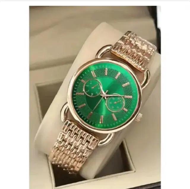 Analog Watch for Women (Green)