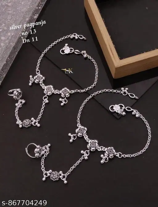 Anklet with Toe Ring for Women (Silver, Free Size)