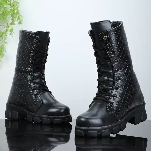 Boots for Women (Black, 5)
