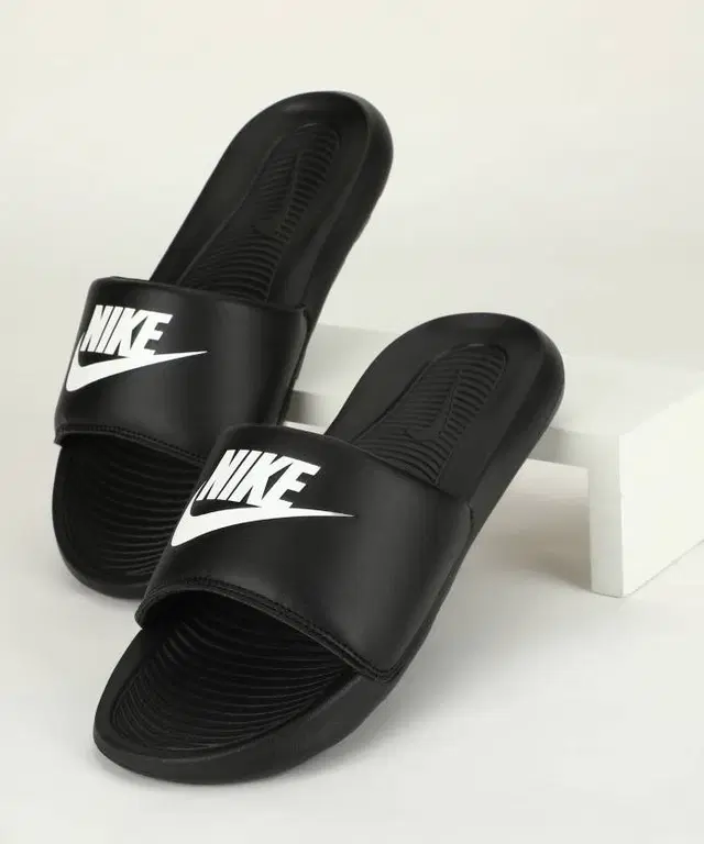 Nike Sliders for Men (Black, 7)