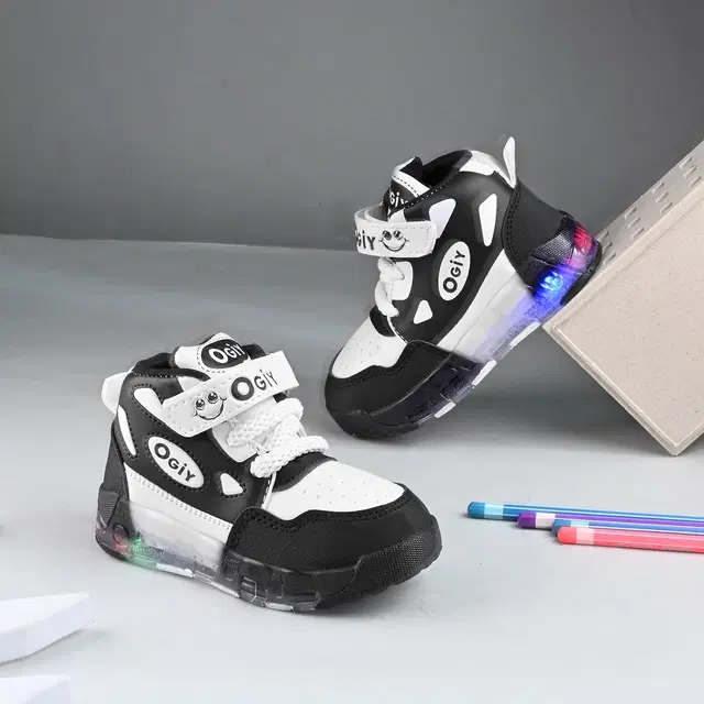 Casual Shoes for Boys, Black (7C)