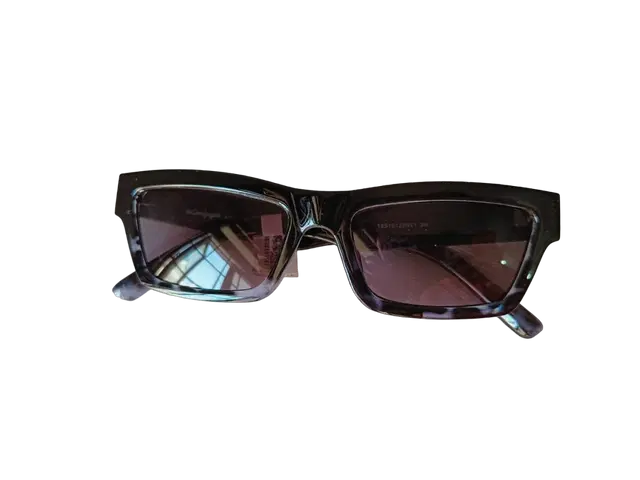 UV Protected Stylish Sunglass for Women (Black)