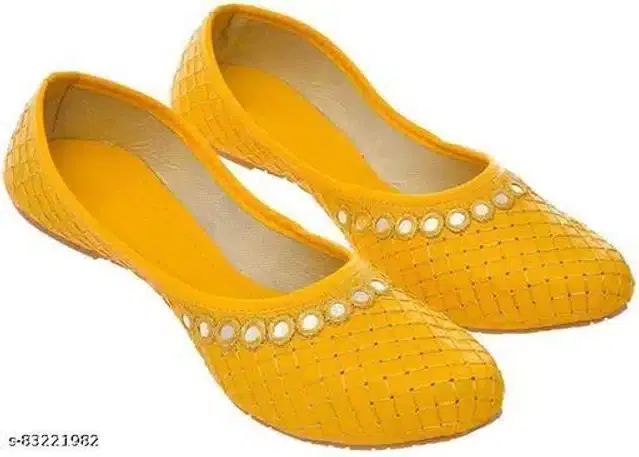 Juttis for Women (Yellow, 4)