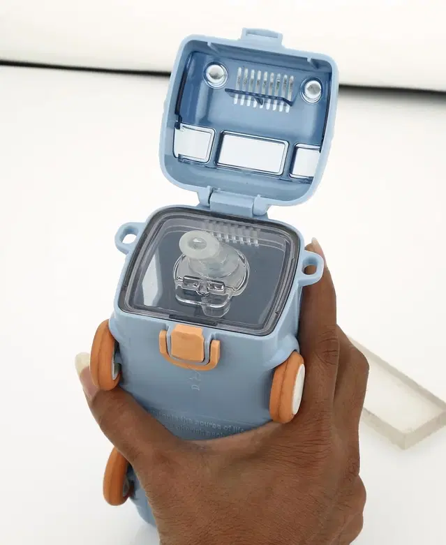 Plastic Bus Shape Sipper Bottle for Kids, Multicolor (1000 ml)