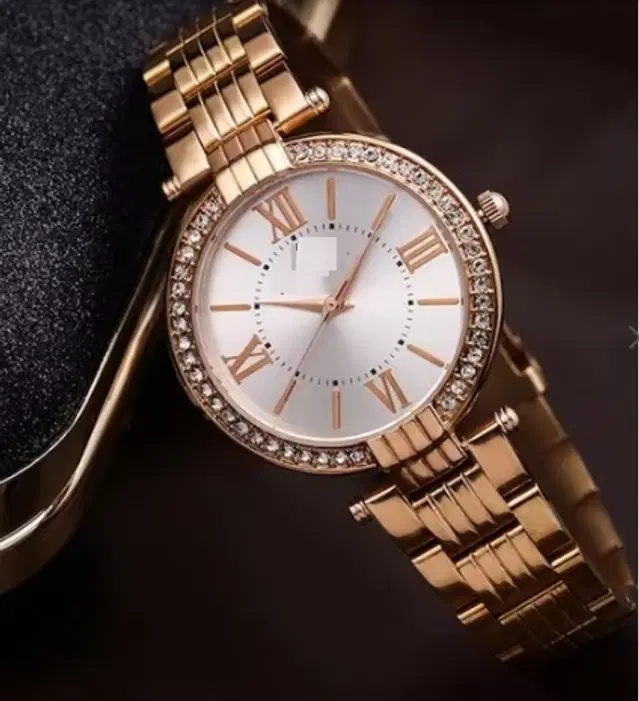 Stainless Steel Analog Watch for Women & Girls (Gold)