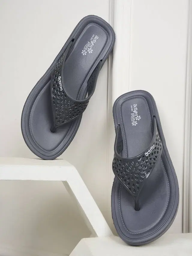 action Slippers (Grey, 6)
