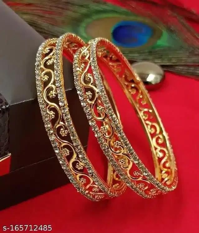 Trendy Bangles for Women (Gold, 2.8)