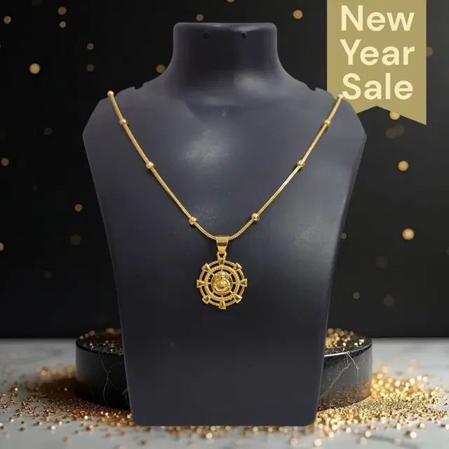 Alloy Chain with Pendant for Women, Set of 1 (Gold)