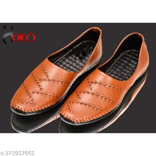 Juttis for Men (Tan, 6)