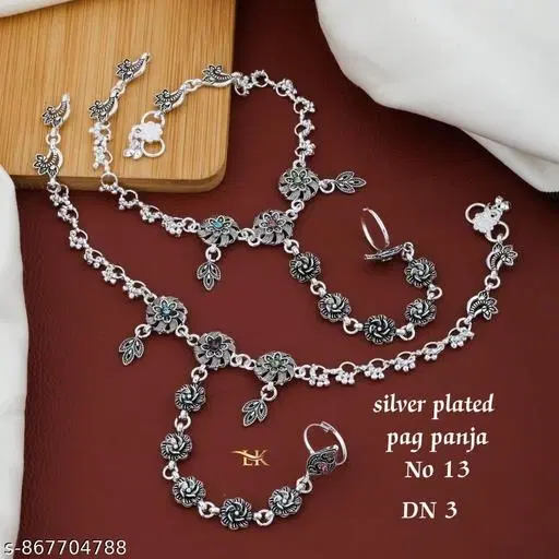 Anklet with Toe Ring for Women (Silver, Free Size)