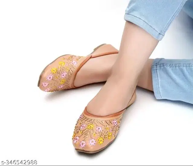 Juttis for Women (Beige, 5)