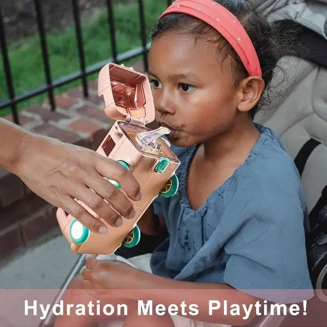 Plastic Bus Shape Sipper Bottle for Kids, Multicolor (1000 ml)