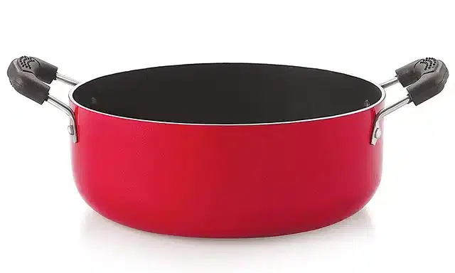 Aluminium Non Stick Casserole with Handle, Red & Black, 2.6 L