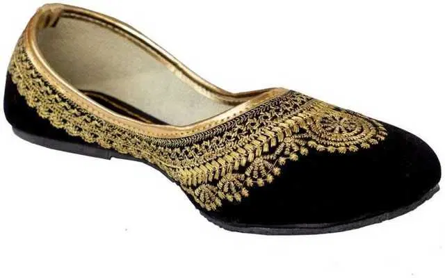 Women Suede Ethnic Jutis (Black, 5) (SD-720)